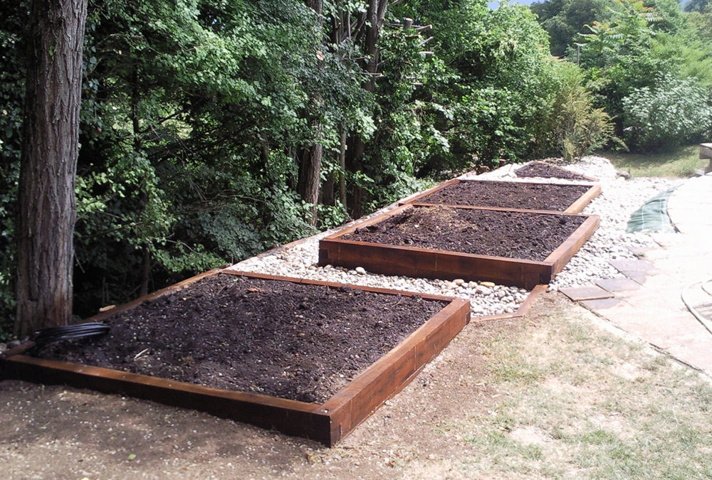 Aménagement d’un potager avec réalisation de bacs en traverses bois à Vatilieu